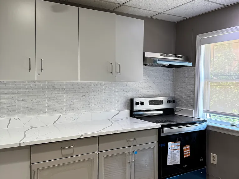 268 Saint Paul Ave #1 — Photo 6