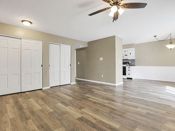 3rd image of 625 Country Club Dr APT E3