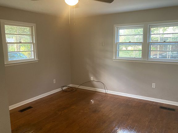 3rd image of 2030 W Oakland Ave