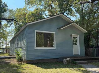 207 E 12th St, Junction City, KS 66441