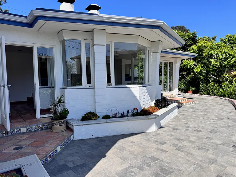 1055 Dyer Pl — Photo 11