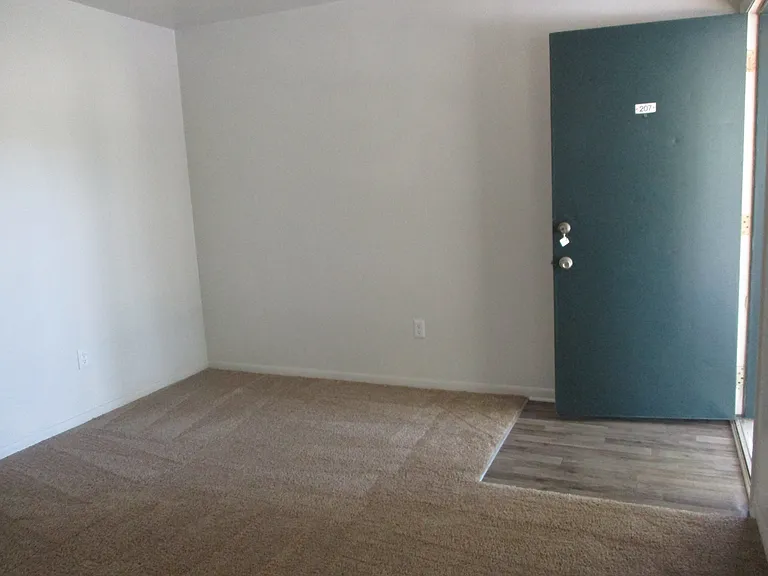 905 Barberton Ct #207 — Photo 2