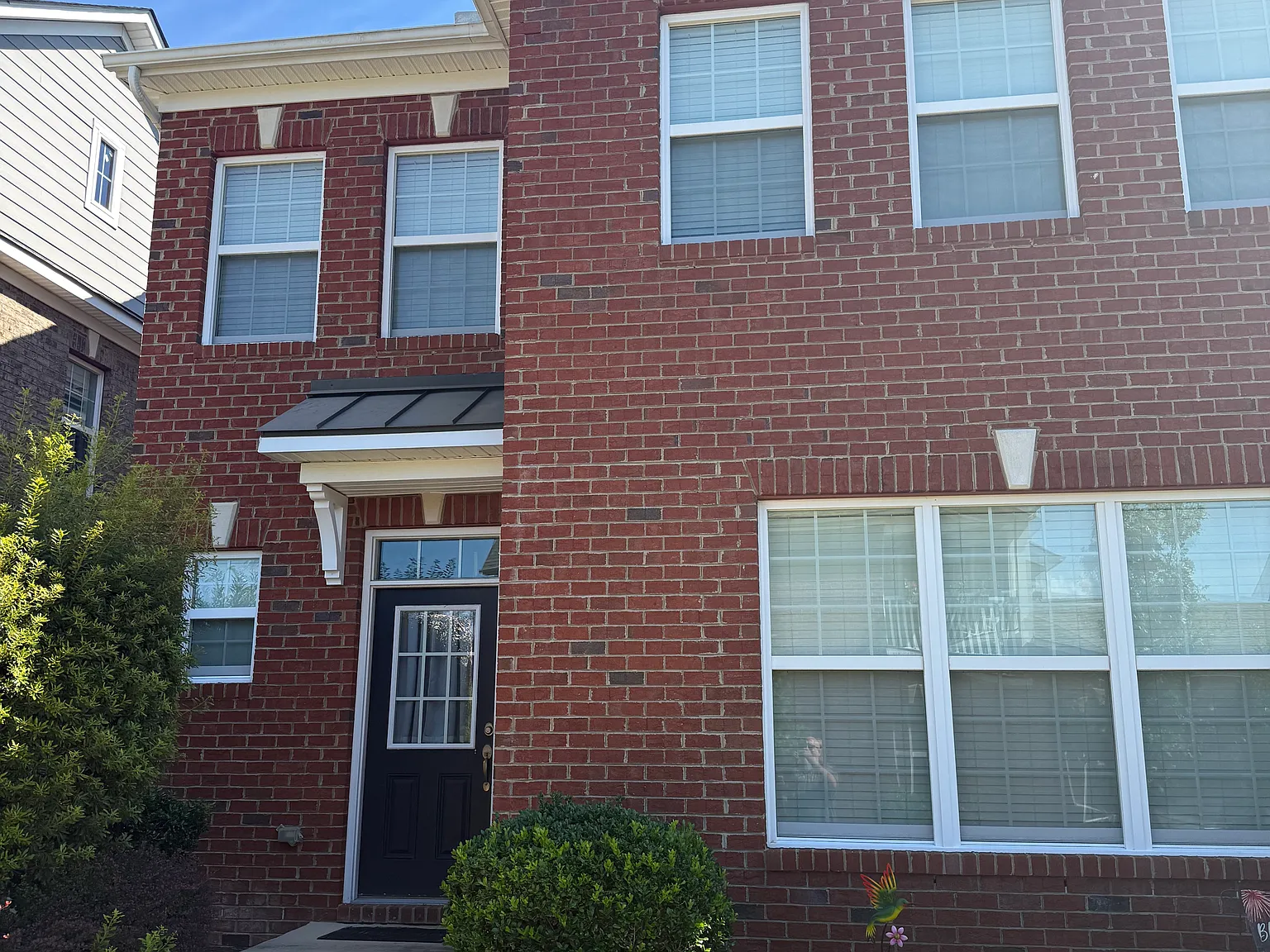3 bed, 2.5 bath, 2162 sqft, $2,650 — Photo 1