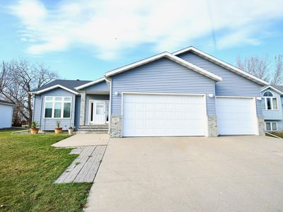 1921 33rd St S, Moorhead, MN, 56560