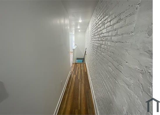 5th image of 2940 W Dauphin St Unit 2