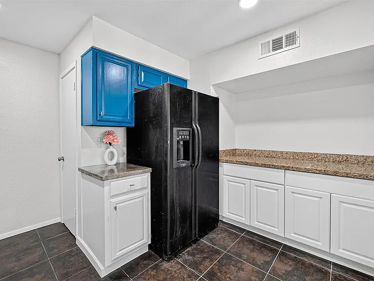 7932 Grow Ln — Photo 15