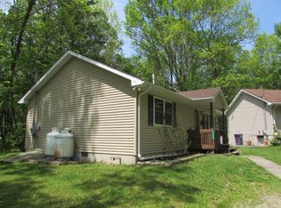 215 Dixon Ln, Factoryville, PA 18419