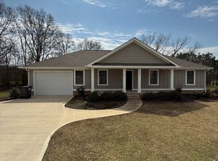 1050 Hailey Dr, Bogart, GA 30622