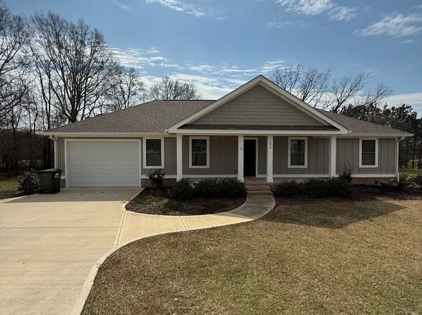 1050 Hailey Dr, Bogart, GA 30622