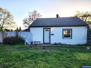 1454 Hiatt St, Lebanon, OR 97355