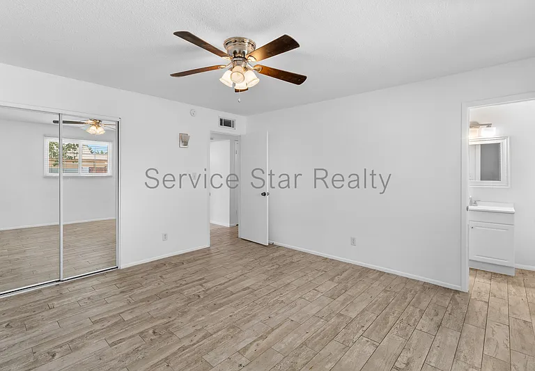 923 E Wesleyan Dr — Photo 22