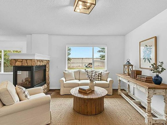 4th image of 331 N Springbank Pl SW