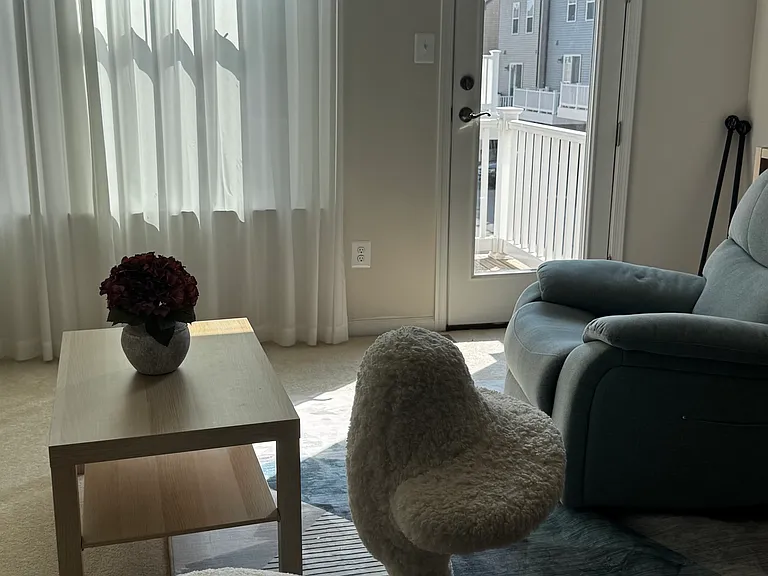 3405 Carnaby St — Photo 9