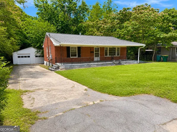 895 Laurel St, Forest Park, GA 30297