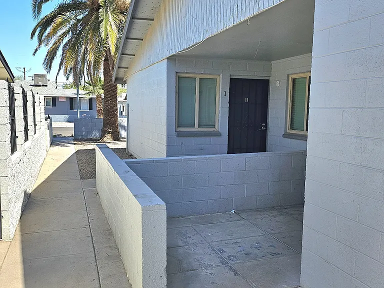 4115 E Moreland St #1 — Photo 16