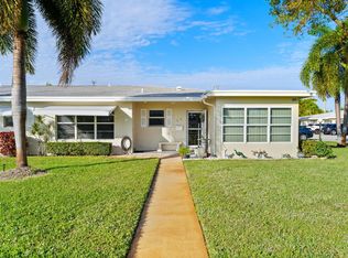 201 Country Ln APT B, Boynton Beach, FL 33435