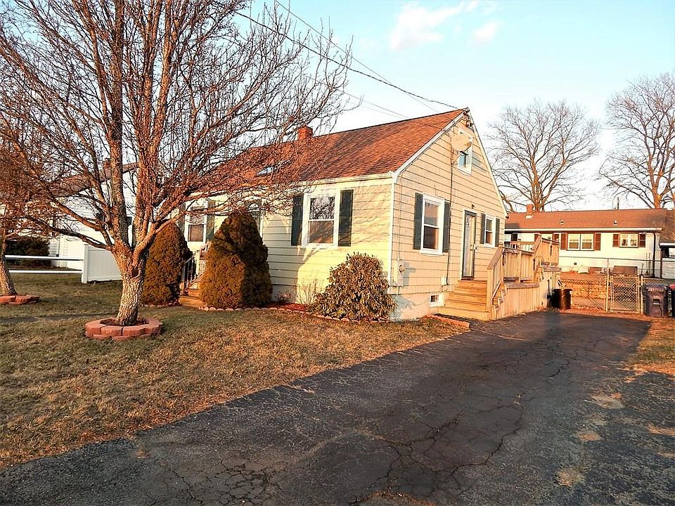 424 Church St, New Bedford, MA 02745 Zillow