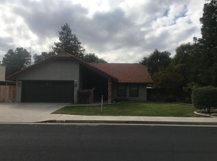 2364 Dennis Ave, Clovis, CA 93611