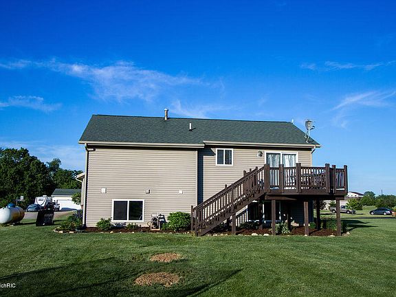 2nd image of 9008 Nature Meadows Dr NE