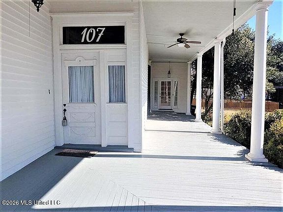 3rd image of 107 Arlington Ave