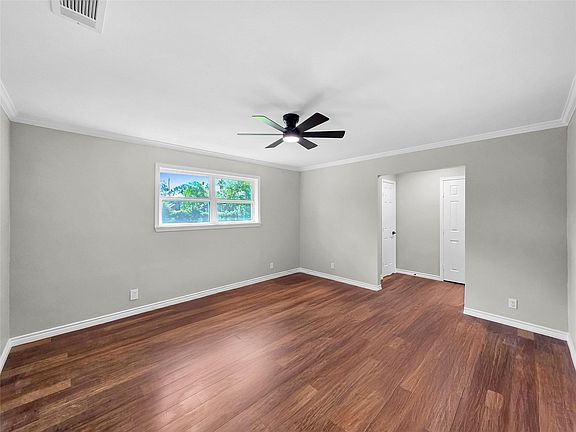 4th image of 13595 Leaning Oaks Dr