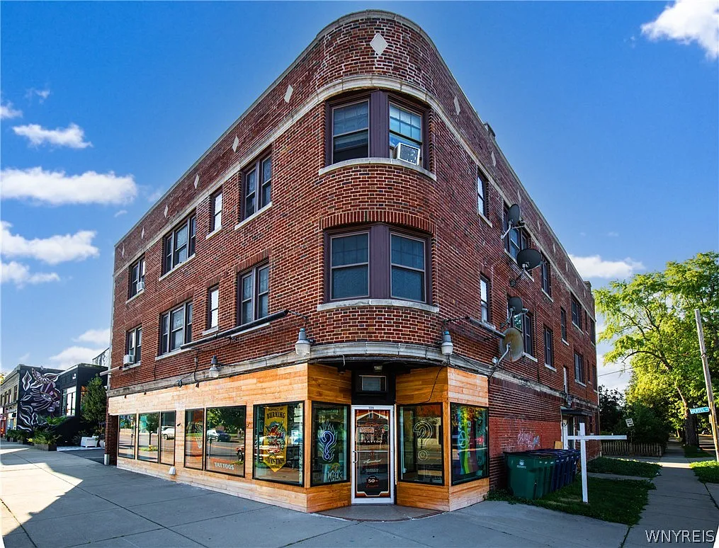 1 bed, 1.0 bath, 700 sqft, $1,250 — Photo 1
