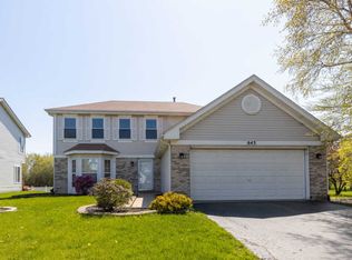 643 Maple Dr, Streamwood, IL 60107
