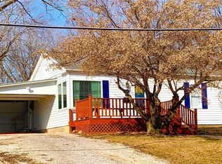 107 Hill St, Paris, MO 65275