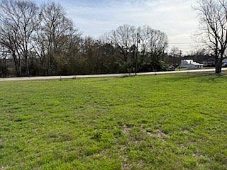 2nd image of 3811 Highway 131