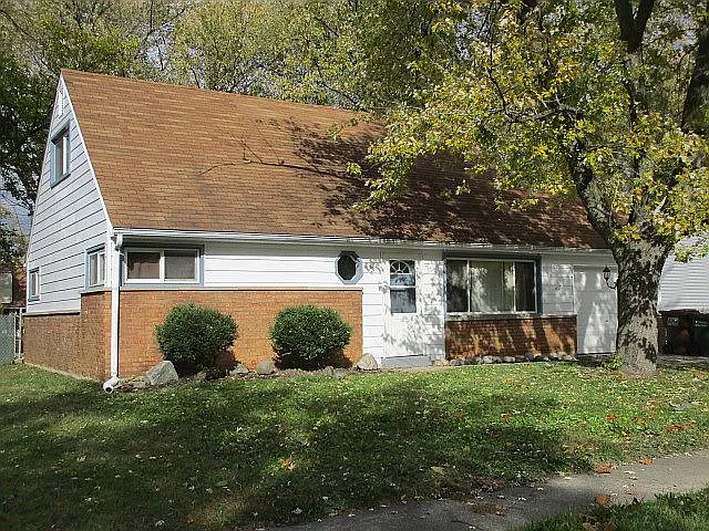 414 Winnemac St photo 1