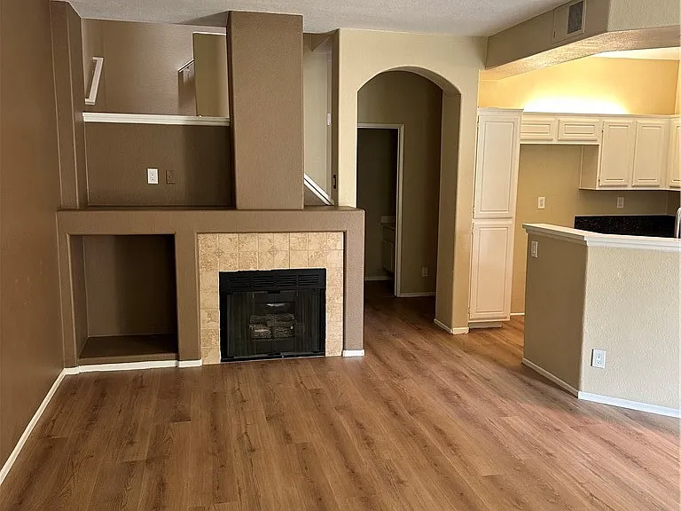 1039 S Positano Ave — Photo 2
