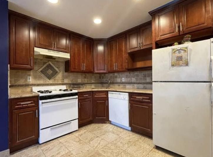1st image of 1238 Kearney Ave