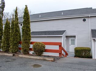 243 Nittany Ct, Mount Pocono, PA 18344