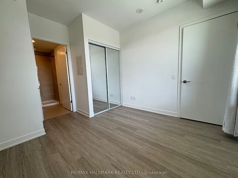 8188 Yonge St #431 — Photo 17