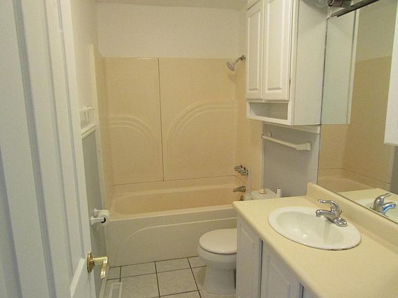 5th image of 1404 Melvin St