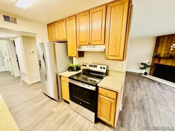 450 W Vermont Ave Unit 703, Escondido, CA 92025