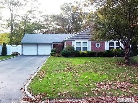 1st image of 54 Chelsea Dr