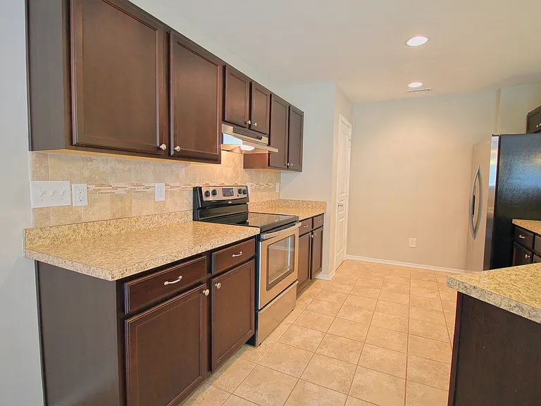 705 Keystone Park Dr #67 — Photo 4
