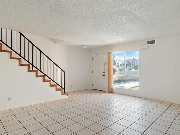 2nd image of 1014 W 84th Pl