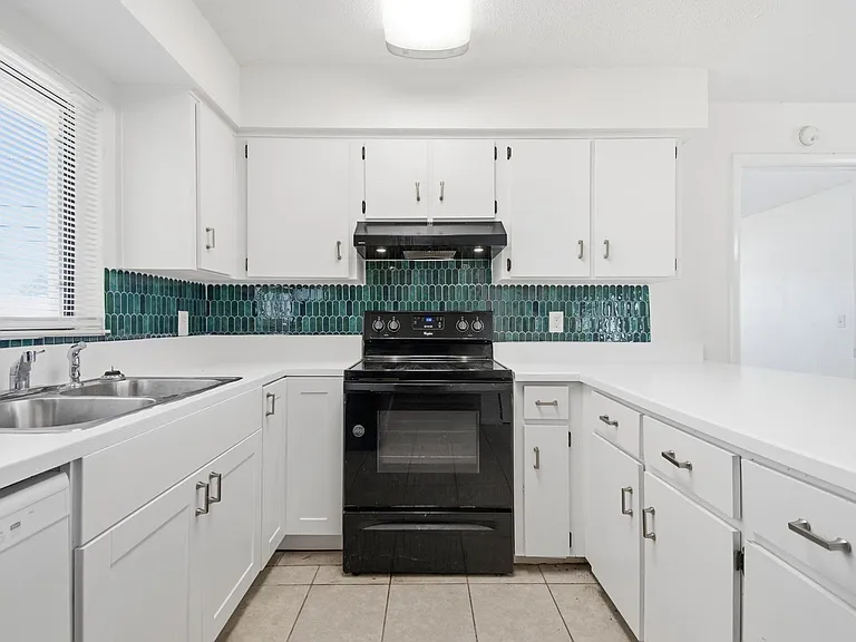 38 E Diamond Dr — Photo 25