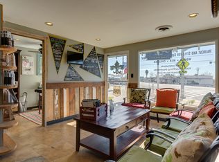 2903 Foothill Blvd, La Crescenta, CA 91214