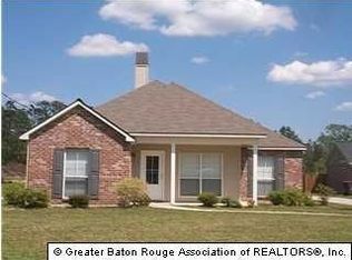 35062 Oak Place Dr, Denham Springs, LA 70706