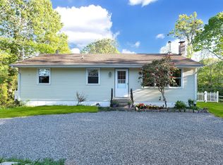 67 Hampton Rd, Hampton Bays, NY 11946