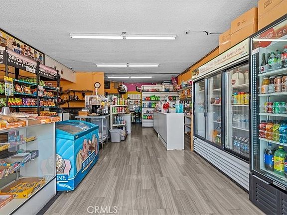 3rd image of 2171 Santa Fe Ave