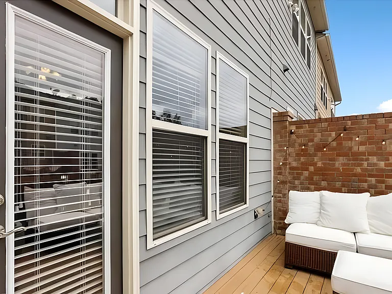 1648 Sabastian Point NE — Photo 16