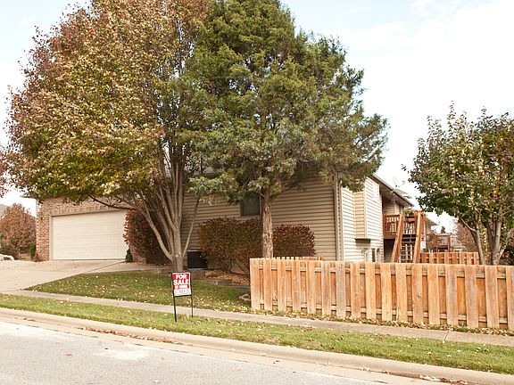 Corner lot side entry garage