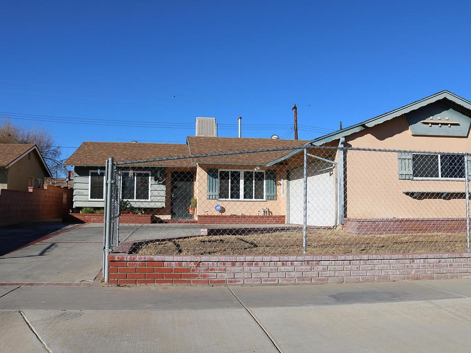 2nd image of 38703 2nd St E