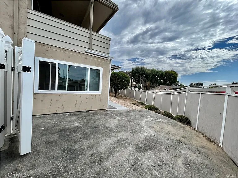 1401 Crestridge Dr — Photo 20