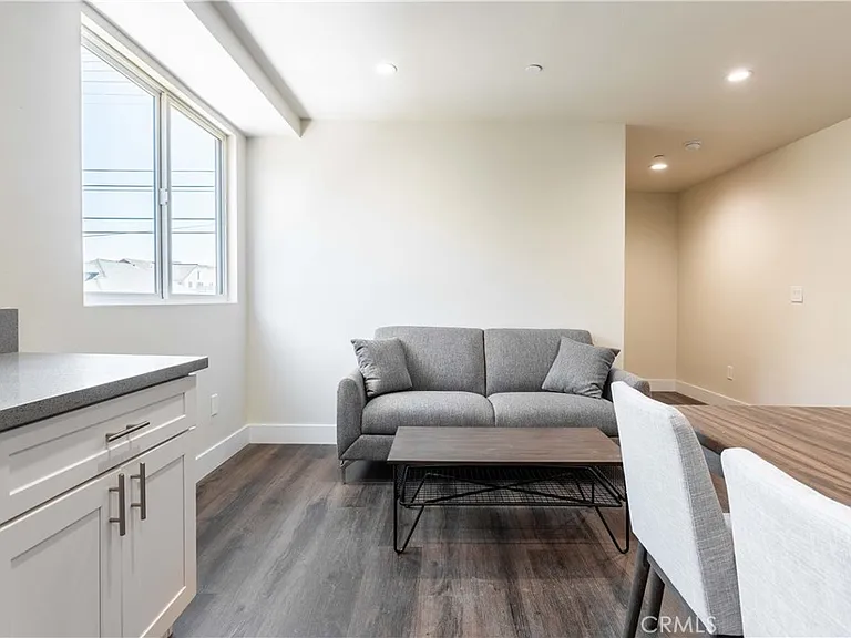 1429 S New Hampshire Ave — Photo 11