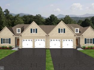 221 Buckton Dr #7, Lititz, PA 17543